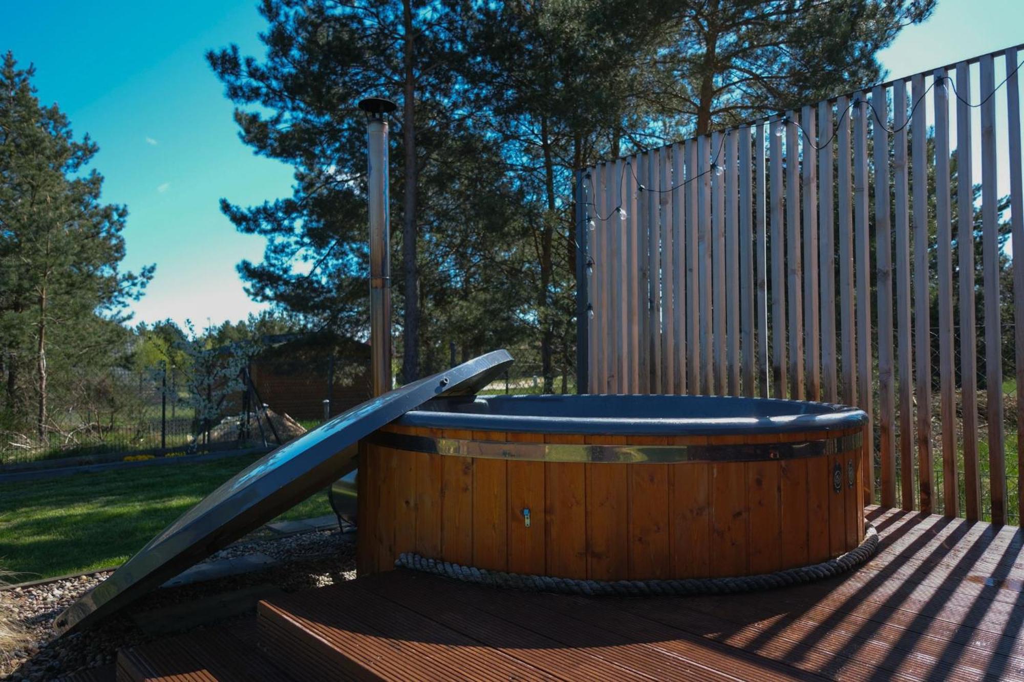 Westfalowachatka Domek Z Jacuzzi ساسينو المظهر الخارجي الصورة